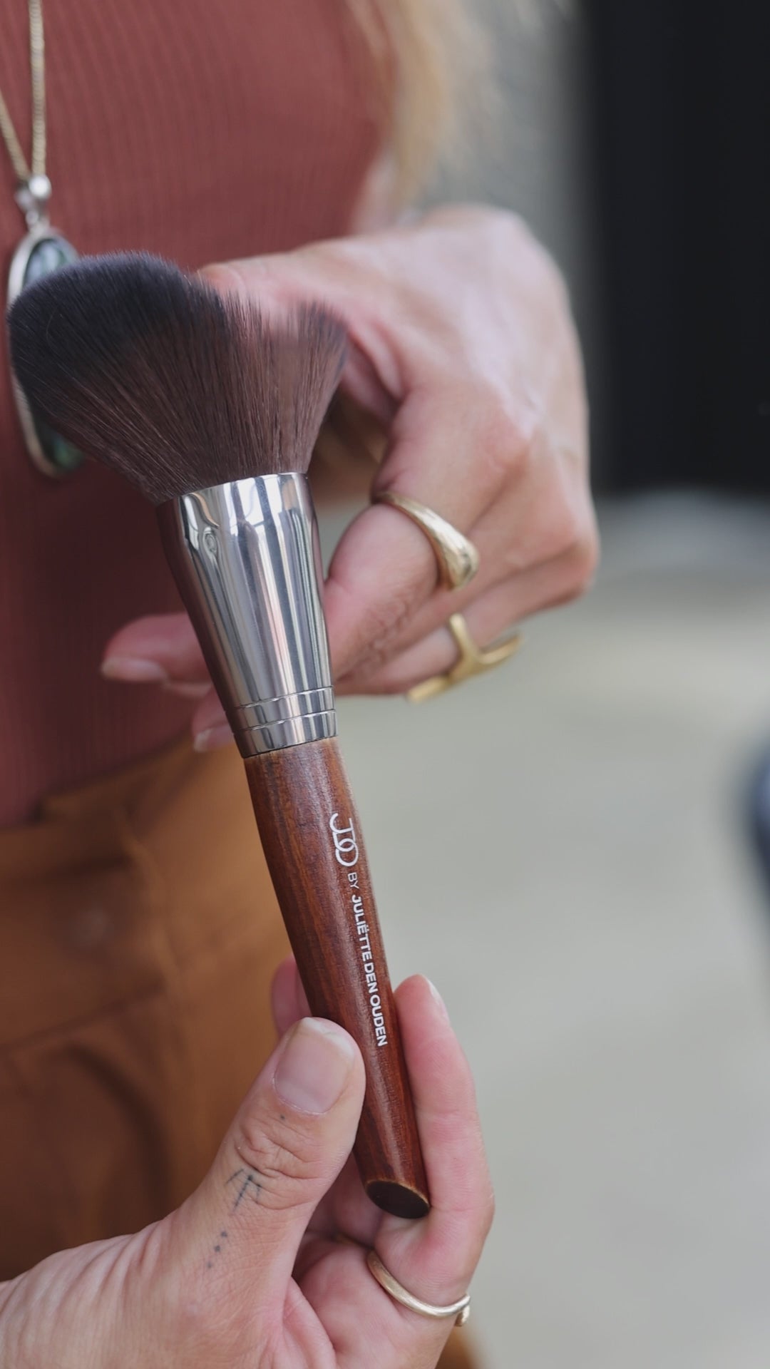 Essential Make-up Kit